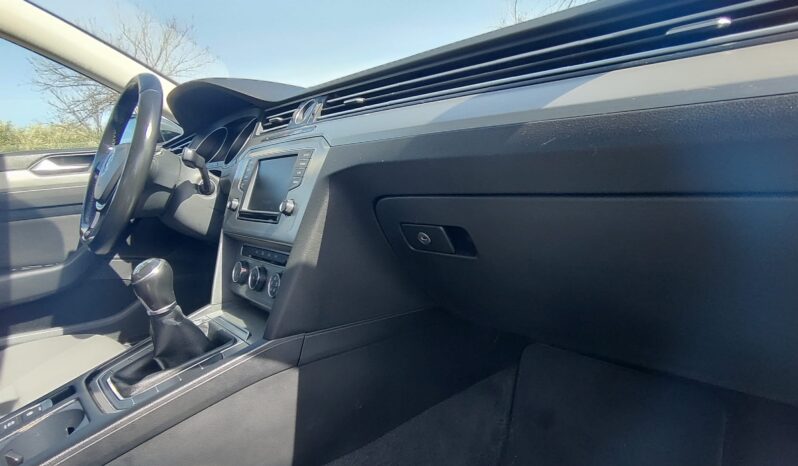 
								Volkswagen Passat 1.6 TDI Advance BMT 2015 – Particular full									