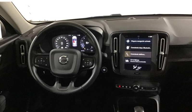 
								VOLVO XC40 1.5 T2 MOMENTUM CORE 129CV 2021 full									